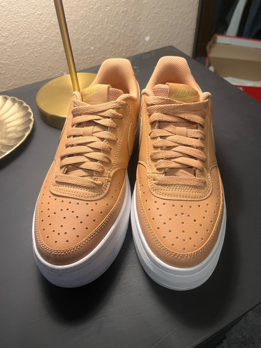 Nike women Alta Court Vision Low-Top Sneakers in Wheat/White Platform NWOT